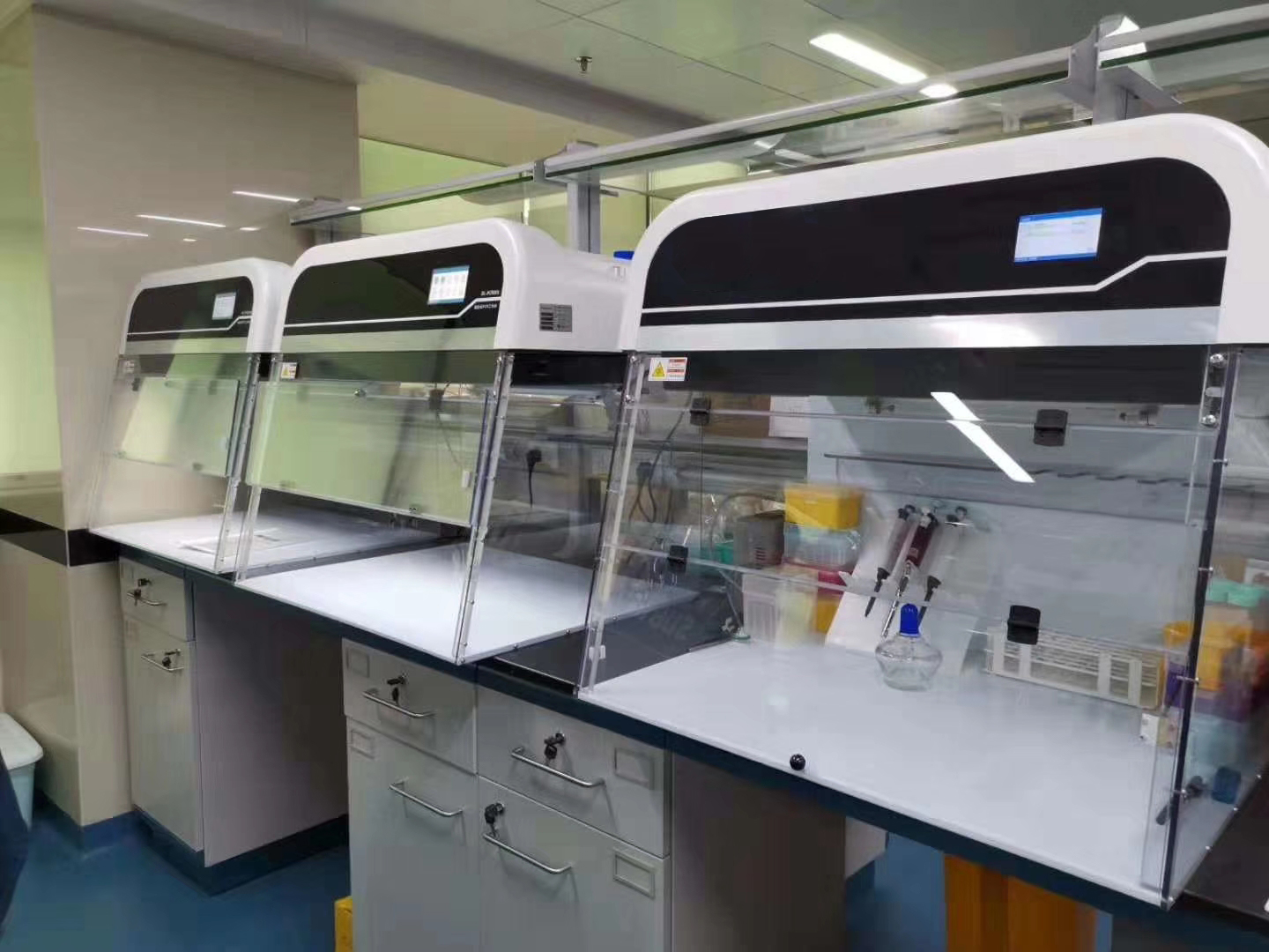 Gabinetes de PCR Tipo de operador de un solo operador de flujo laminar